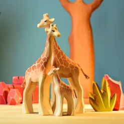 Large Wooden Giraffe - Female