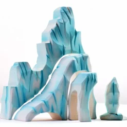 Large Wooden Icy Cliffs