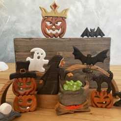 Large Wooden Scary Pumpkin - King