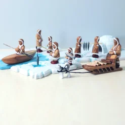 Wooden Eskimo Mum