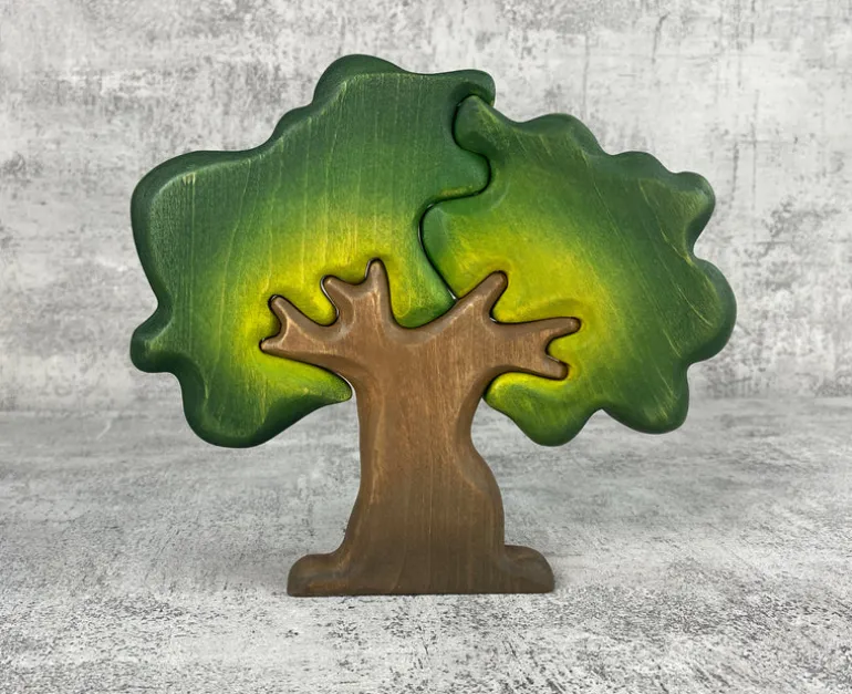 Wooden Oak Tree - Summer