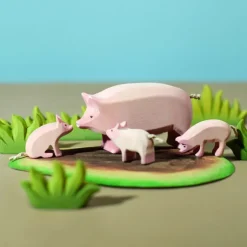 Wooden Pig - Mama