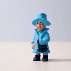 Wooden Queen & Bear Set - Collectible