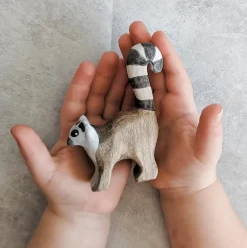 Wooden Ring Tailed Lemur - Tail Backward