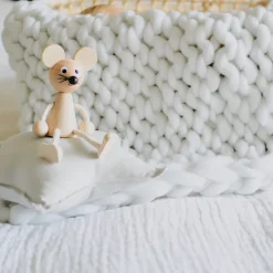 Wooden Sitting Mouse - Bentley