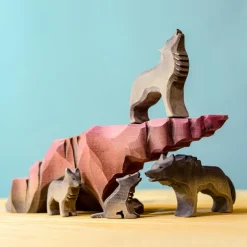 Wooden Wolf Growling